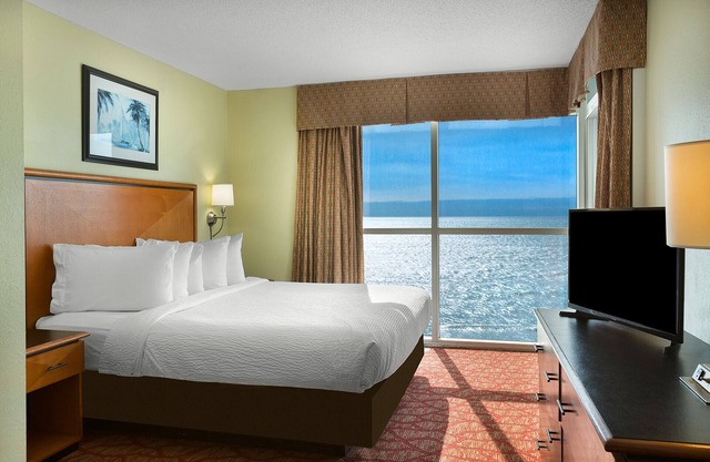 7th Floor, 2 Bedroom, Magnificent Ocean Front, Bayview Resort, Myrtle Beach