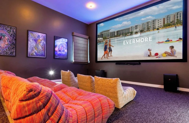 8 Bedroom 9 Bathroom Entire House with Home Theater in Orlando, FL near Disney!
