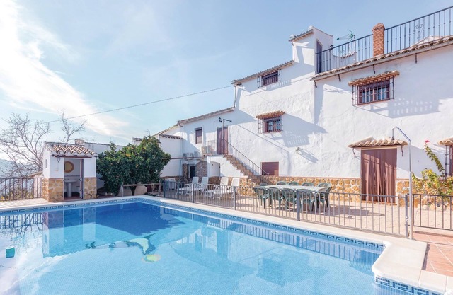 8 bedroom lovely home in Iznájar