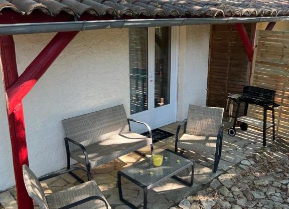 8-Gîte 5 personnes avec piscine