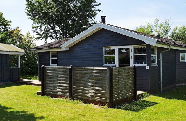 8 person holiday home in Hesselager-By Traum