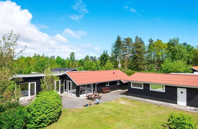 8 person holiday home in Ørsted-By Traum