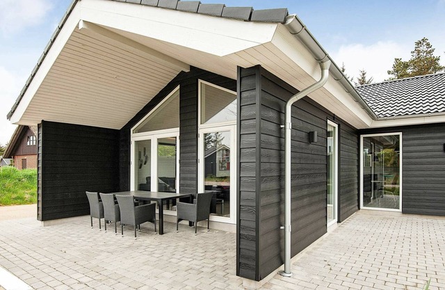 8 person holiday home in Blåvand
