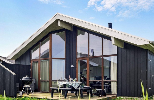 8 person holiday home in Ulfborg-By Traum