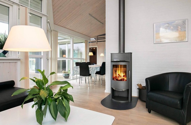 8 person holiday home in Ålbæk