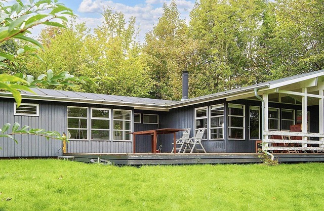 8 person holiday home in Rønde