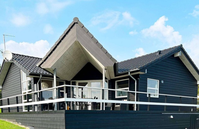 8 person holiday home in Roslev-By Traum