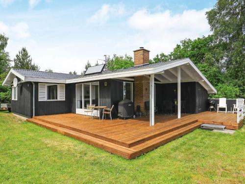 8 person holiday home in Højslev-By Traum