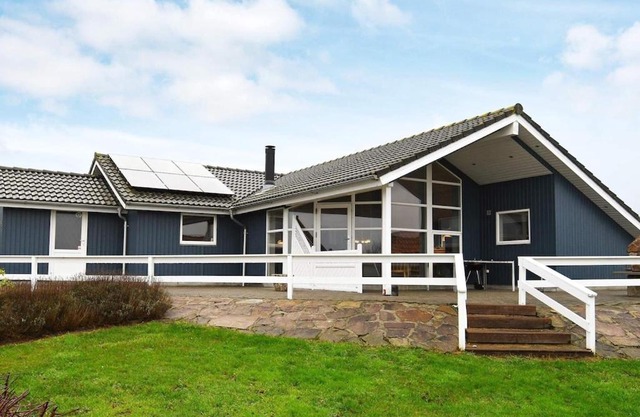 8 person holiday home in Vinderup