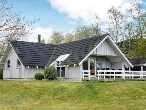 8 person holiday home in Spøttrup-By Traum