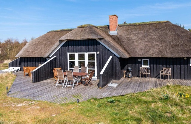 8 person holiday home on a holiday park in Fanø