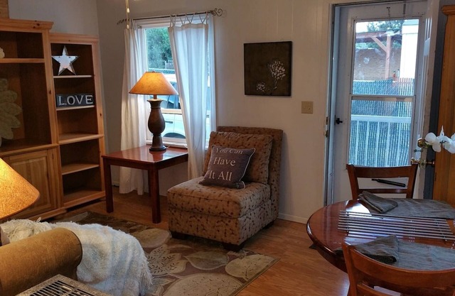 80+Day Stays⭐Cute Smarthome Granite Keurig HDTV WiFI WD Near Lake Golf