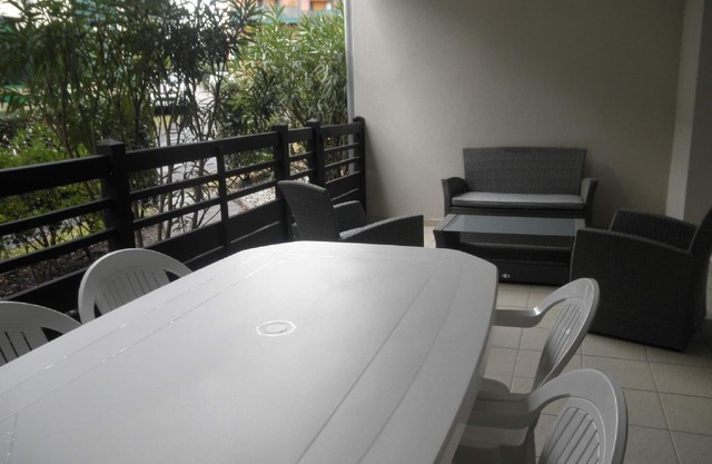 800m from the ocean apartment 45m2 *4 pers terrace17m2 private parking wifi sheets