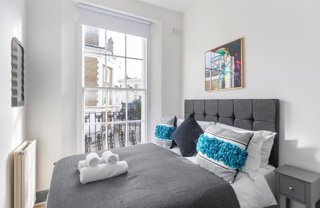 8BR Gem in Prime Location: Perfect for Group Stays