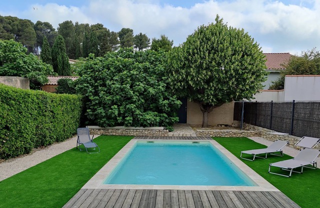 9 km from the beaches, villa in the heart of the village with private swimming pool