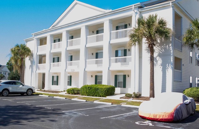 9 Miles from the beach and close to EVERYTHING along with Beautiful views!