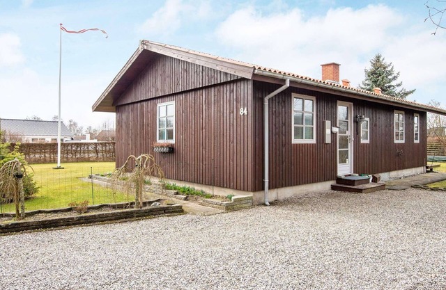 9 person holiday home in Grenaa-By Traum