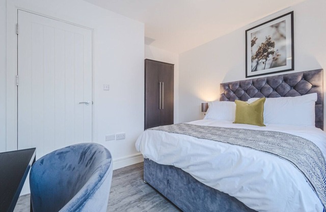 9 Regent Circus Apartment Central Location Long Stays