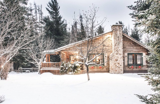 A Cozy Log Cabin Located In The Heart Of The Adirondacks