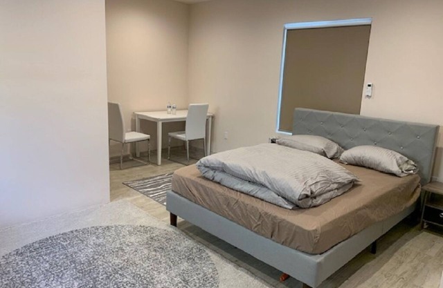 A Cozy Studio Unit/Room in Beverlywood West LA