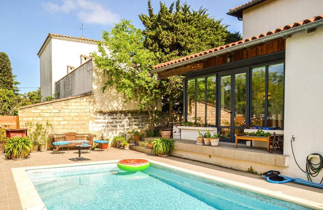 A day bright spacious cottage in a quiet location.