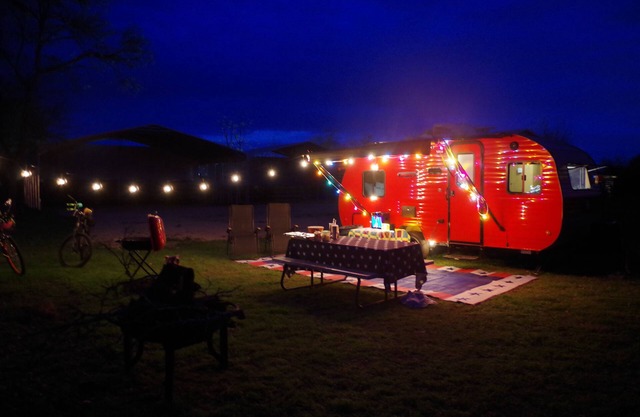 A gem of a stay! Adjacent to180 acre nature park with swimming & pickleball
