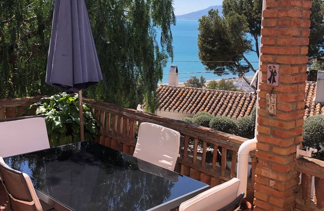 A home-from-home with stunning views fibre-optic broadband + UK and Spanish TV