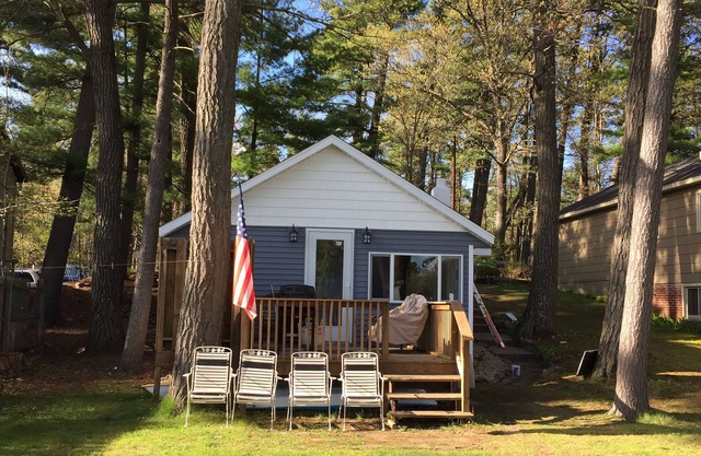 A Little Slice of Heaven on The Waupaca Chain O'Lakes