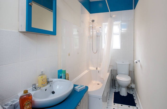 A lovely House 10 mins to Manchester City Centre