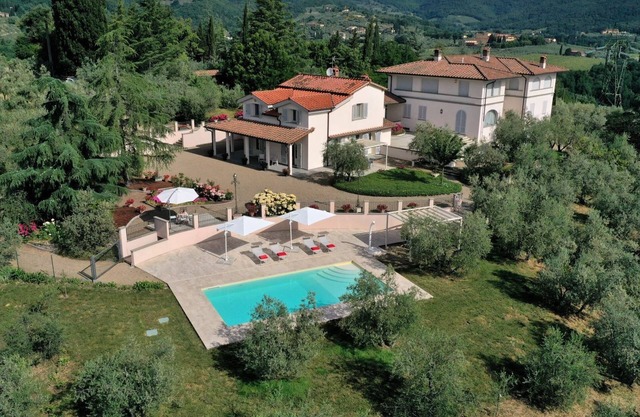 A modern villa in the Florentine Chianti with private pool and amazing views.
