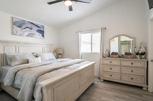 A Modern Home away from Home!