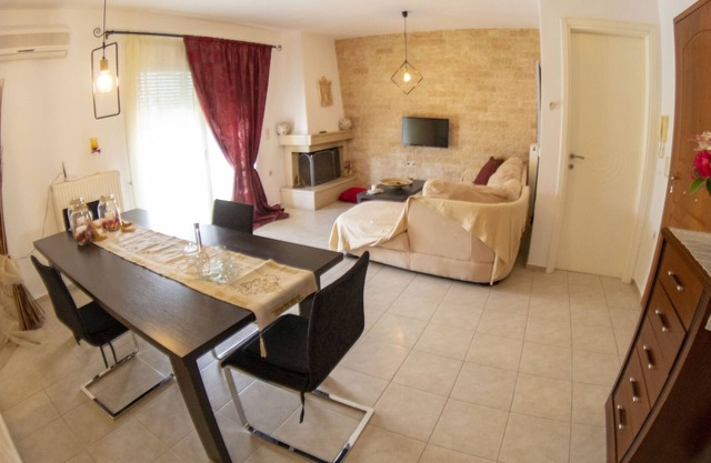 A quiet and comfortable apartment close to the sea