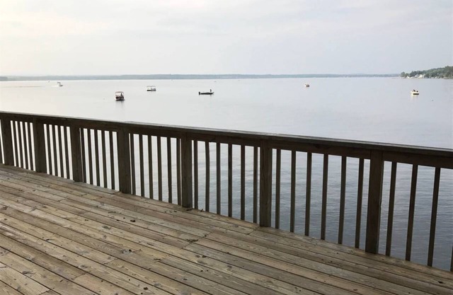 A Quiet Place on Saratoga Lake