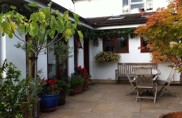 A self contained & peaceful retreat with private entrance