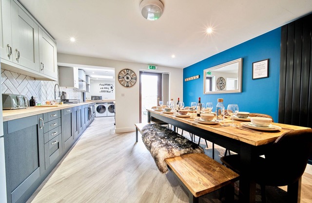 A spacious and modernised Victorian terrace house for larger groups