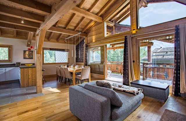 A superb new 5-star chalet — tastefully furnished