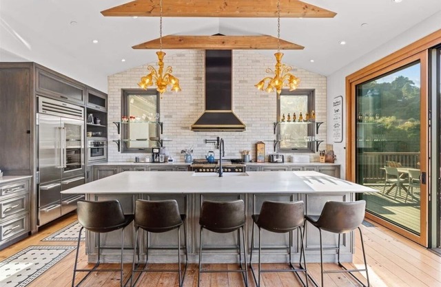 A Topanga 5 Bedroom Estate with sweeping views of lovely Topanga Canyon