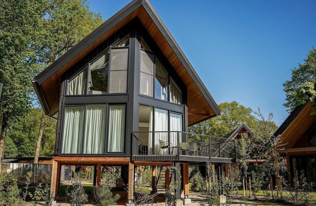 A unique forest stay – 2 en-suites, 2 floors, comfort for 5 guests.