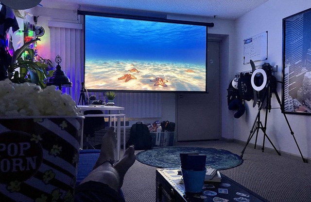 A VERY COZY STUDIO 4 MINS AWAY FROM THE BEACH AND ALL THE BARS