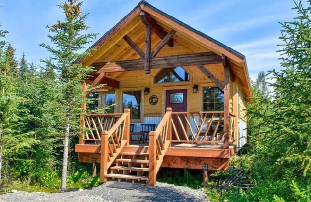 A Woodland Cottage-Fireweed Meadow Vacation Rental