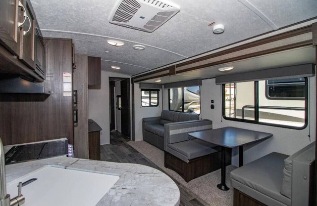 AA Moose Point, picturesque mountain views with a heated pool and quiet river.