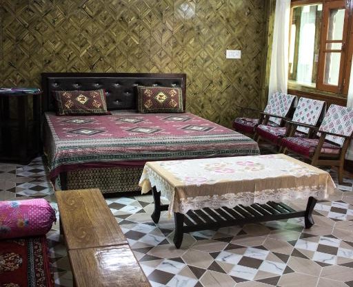 Aaruhee Homestay