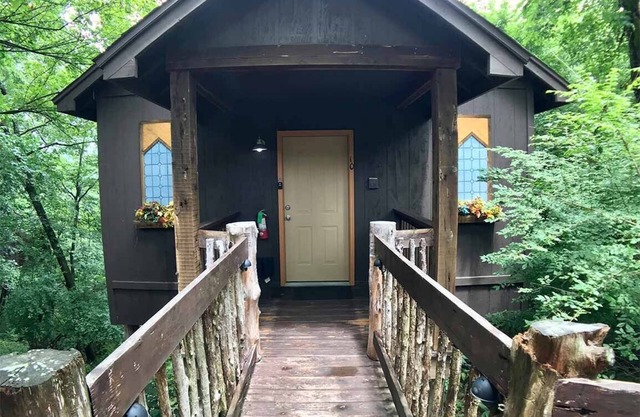 Abbey Chateau Treehouse #10/Oak Crest