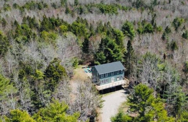 Acadia Retreat:18 Miles to Acadia NP!Secluded, Pet Friendly, Spacious.