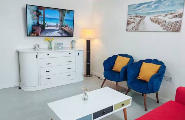 Accessible beach bungalow near Aberavon