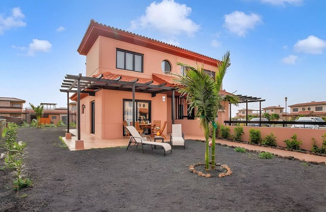 Accommodation 'Casa Bonita Lajares 2' with Shared Pool, Private Terrace and Wi-Fi