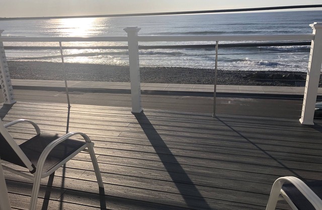 Across from beach! Sleeps 14