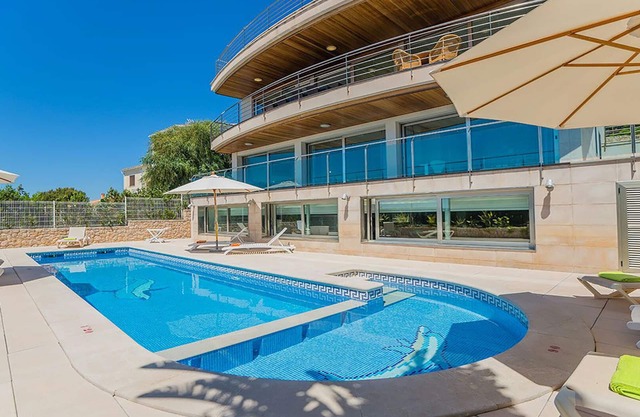 Adam's Villa Mallorca - Two Pools, Jacuzzi, Chill Out. Best Location.