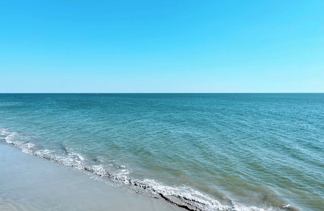 Adams Shore~1 block from the beach! Relax in our spacious and tranquil home.
