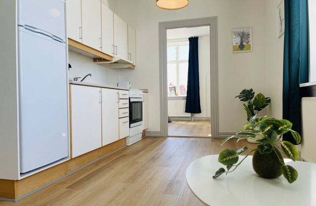 aday - Green Light Apartment Suite in the center of Hjørring